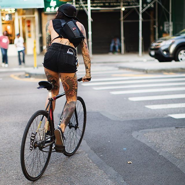 女性にもピストバイクはオススメです